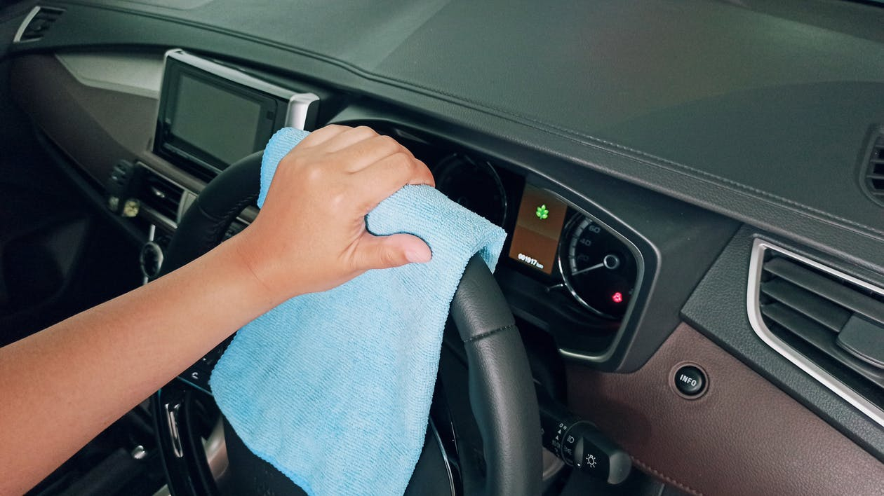 The Benefits And Uses Of A Car Drying Towel